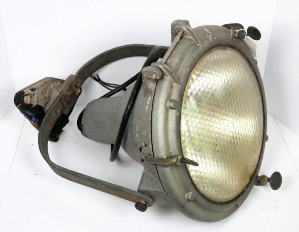 Vintage Crouse-Hinds spot light