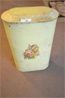 VINTAGE METAL KITCHEN TRASH CAN 25 IN TALL