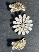 Vintage  Trifari brooch with gold tone earrings