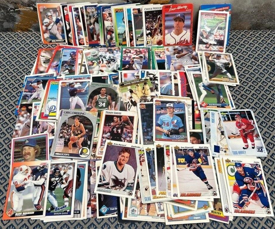 11 - MIXED LOT OF COLLECTIBLE CARDS (M68)