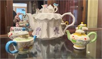 Teapot & 4 Vintage Ceramic Trinket Pill Boxes