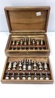 Chess set, Made in Italy in wooden box, pewter