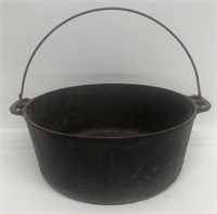 Cast iron bean pot