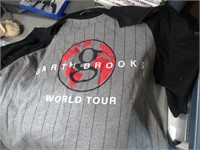 (M) Garth Brooks Tour Shirt & Pet Clothes