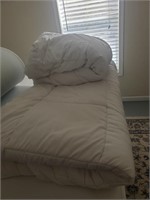 White Comforter, Etc. Full Size