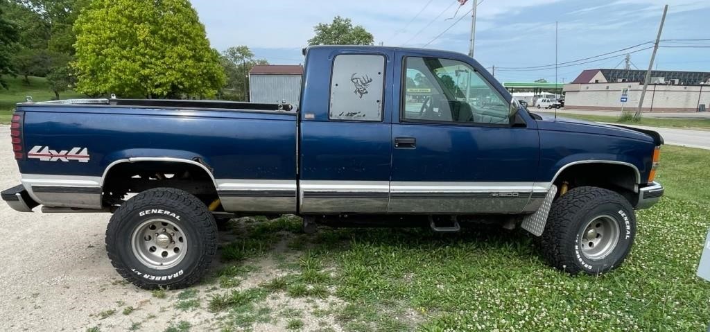 PICK UP TRUCK AND SMALL ESTATE AUCTION