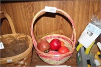 BASKET WITH ARTIFICIAL FRUIT