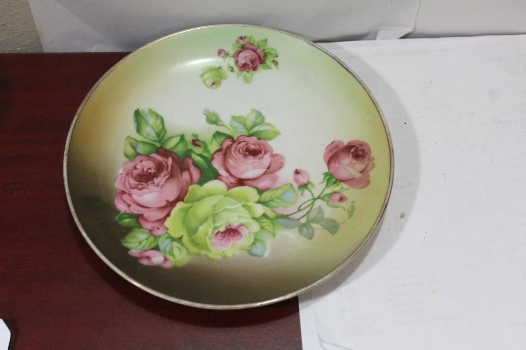 A Vintage Porcelain Floral Plate