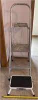 4 1/2 foot ladder, step stool