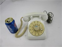 Ancien téléphone à roulette