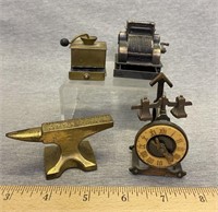 Vintage Durham Hong Kong , Brass Holland Miniature