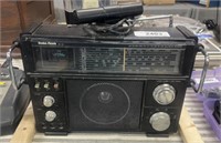 Radio Shack FM radio