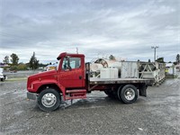 2000 Freightliner FL70 Flatbed Semi Truck