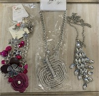 LOT OF NECKLACES