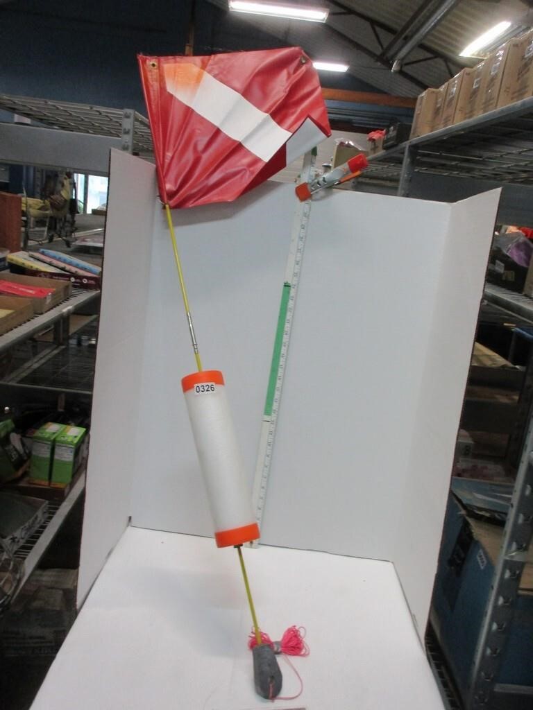 Divemarker flag, float, flag, weighted base