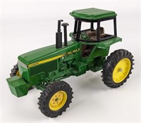 Custom 1/16 Ertl John Deere 4955 Tractor
