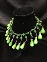 GREEN SPARKLES & BEADS / JEWELRY / NECKLACE