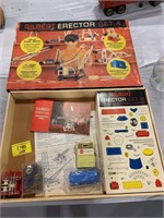 GILBERT ERECTOR SET IN BOX