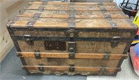 Old steamer trunk (32"W x 18"D x 21.5"H).  NO
