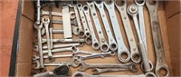 LOTS OF METRIC AND STANDARD WRENCHES RATCHET