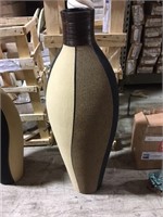 Medium Bottle Pointed Vase