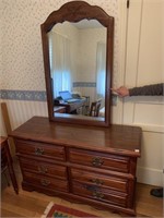 6 DRAWER BROYHILL DRESSER WITH MATCHING MIRROR,