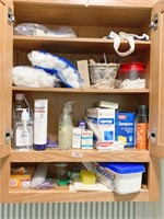 CONTENTS OF MEDICINE CABINET INCLUDING HAND SOAP,