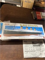 R.M.S. TITANIC PLASTIC MODEL KIT 1:720 SCALE NIB