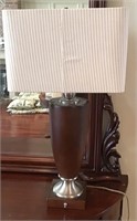 WOOD TABLE LAMP