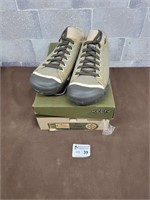 Keen shoes men's size 10