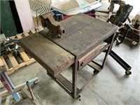 Work Bench with Vice