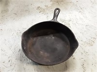 9in wagner  cast iron
