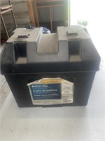 Camco battery box