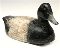 AN ANTIQUE BLUEBILL DRAKE CARVED AND PAINTED DECOY