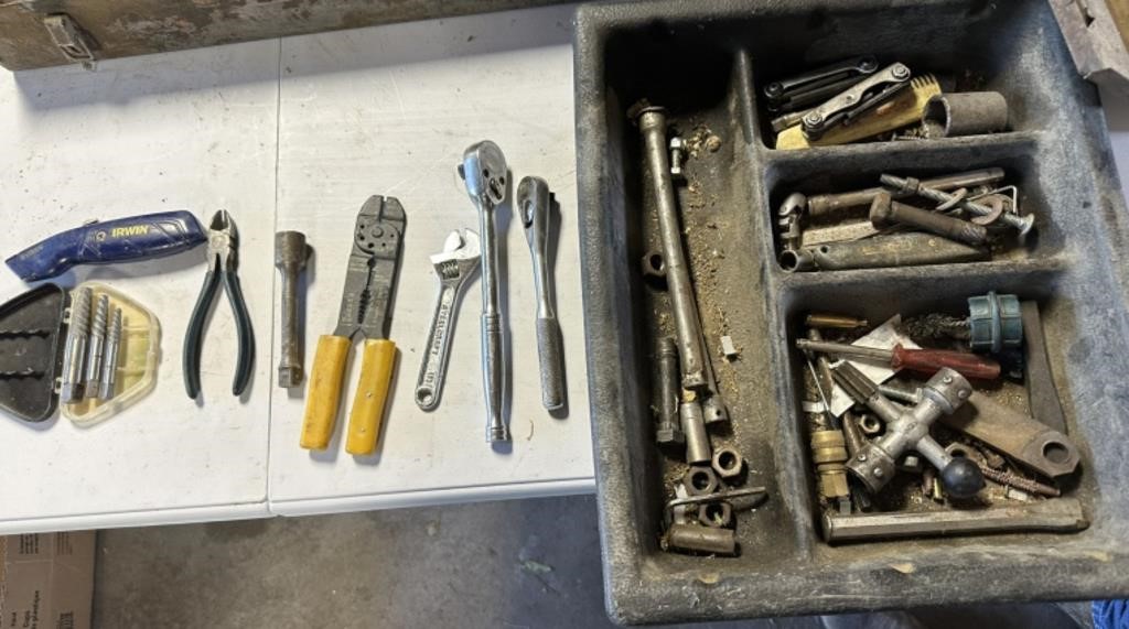 easy outs, napa 3/8 ratchet, misc tray full