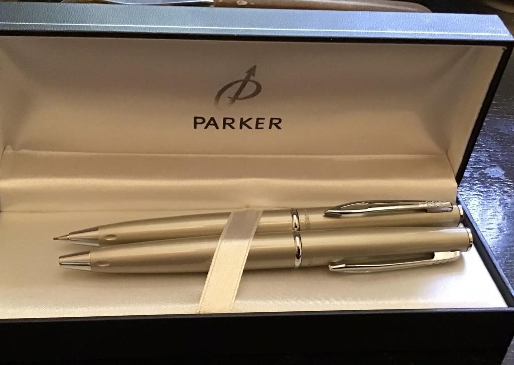 VINTAGE PARKER PEN SET