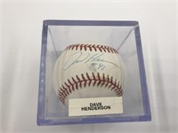 MLB AUTOGRAPHED DAVE HENDERSON BASEBALL WITH CARD