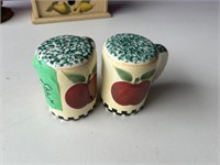 Gibson Housewares Apple Salt and Pepper