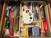 Chicago cutlery and more kitchen drawer lot