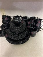 Gorgeous black floral dish set