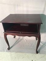 Small entertainment table