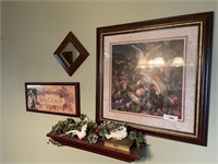 DECORATIVE DISPLAY PIECES ON WALL