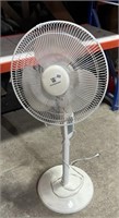 12" Oscillating Fan on stand