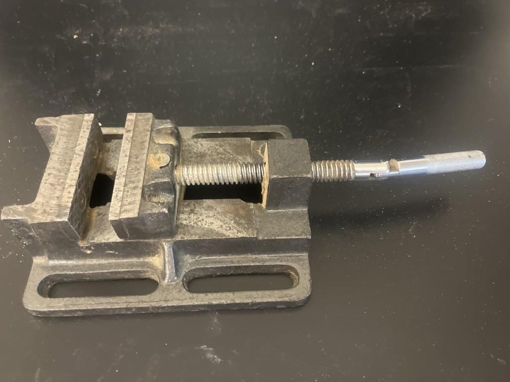 Hydraulic Machine Vise