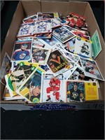 BOX LOT OF 500+ SPORTS CARDS