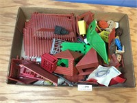 Lot of Vintage Toys - Forts - Etc