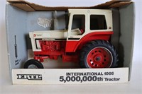 INTERNATIONAL 1066 TRACTOR ERTL 1/16