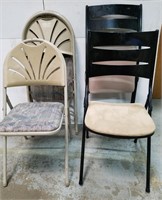 Lot of 5 folding chairs