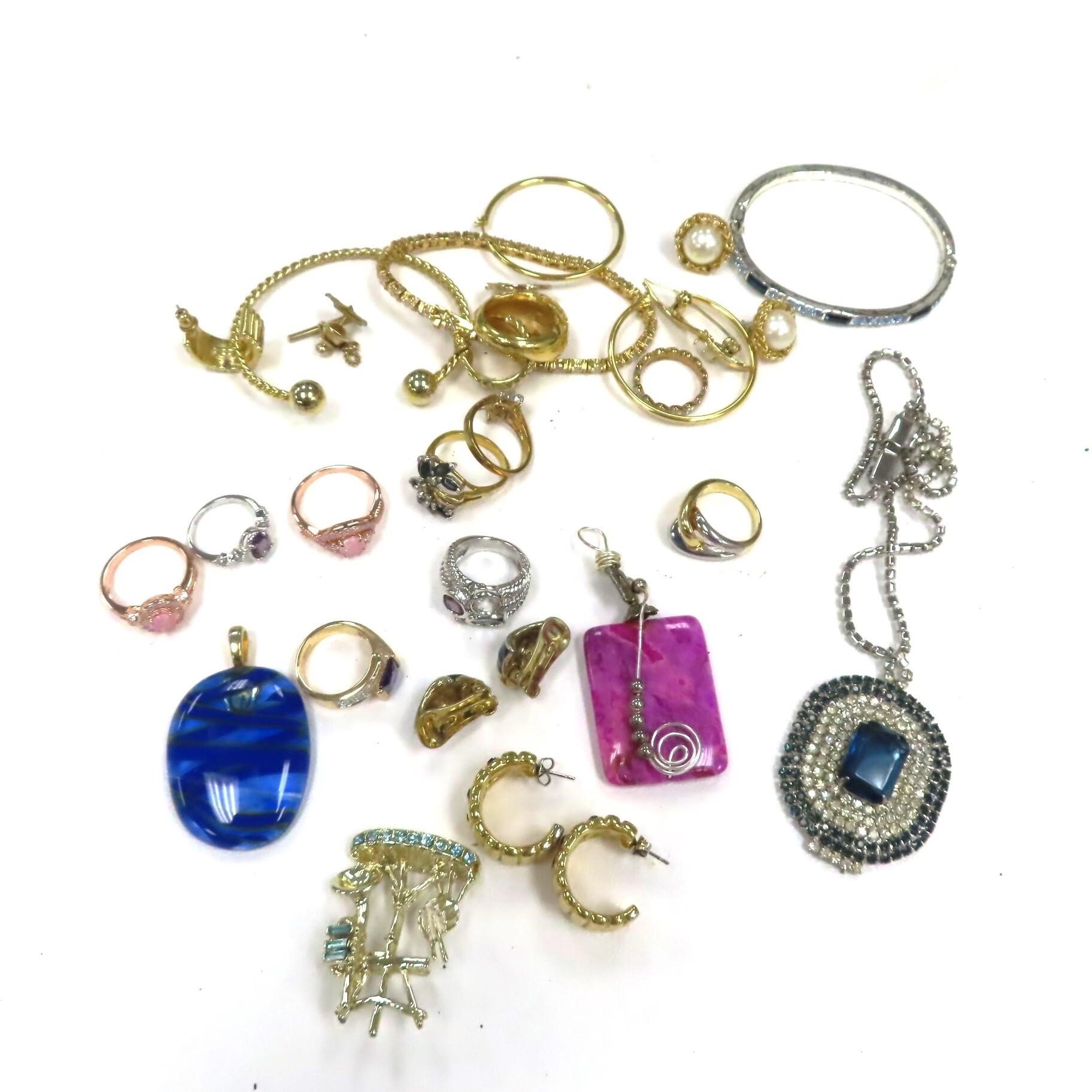 Jewelry Collection. Giddings, TX Estate Find
