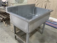 LARGE COMMERCIAL SINGLE BAY STAINLESS STEEL SINK